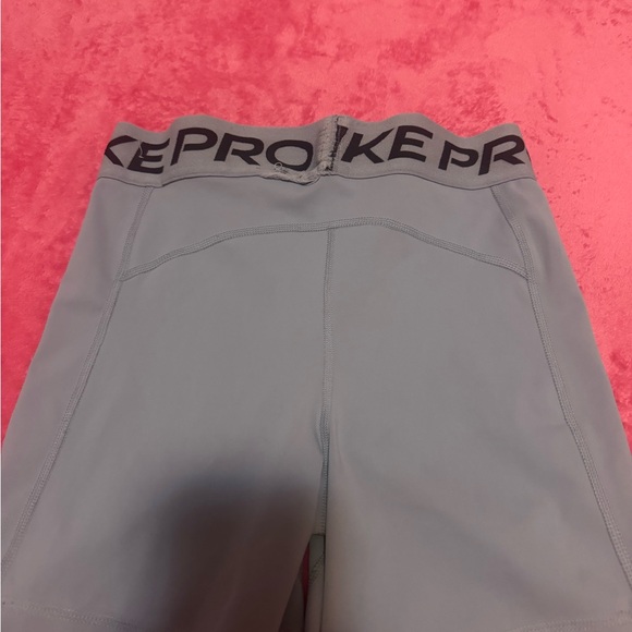 Nike pros - Picture 1 of 4